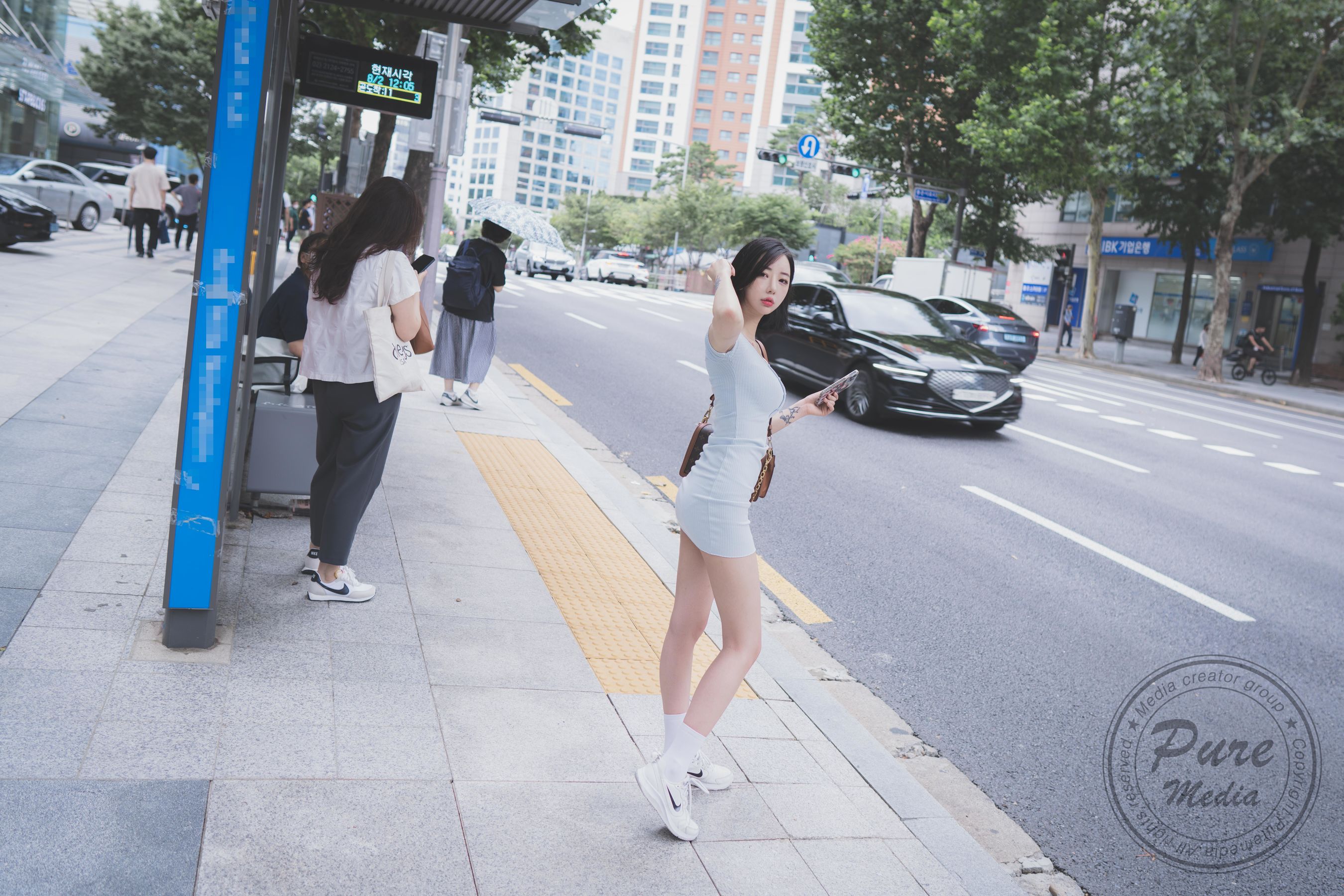 [PURE MEDIA] Jia 性感服务员 [42P]