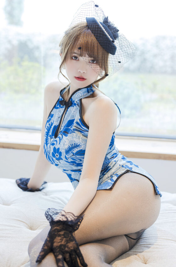 [秀人内购] 张思允 诱人私拍福利 青瓷旗袍