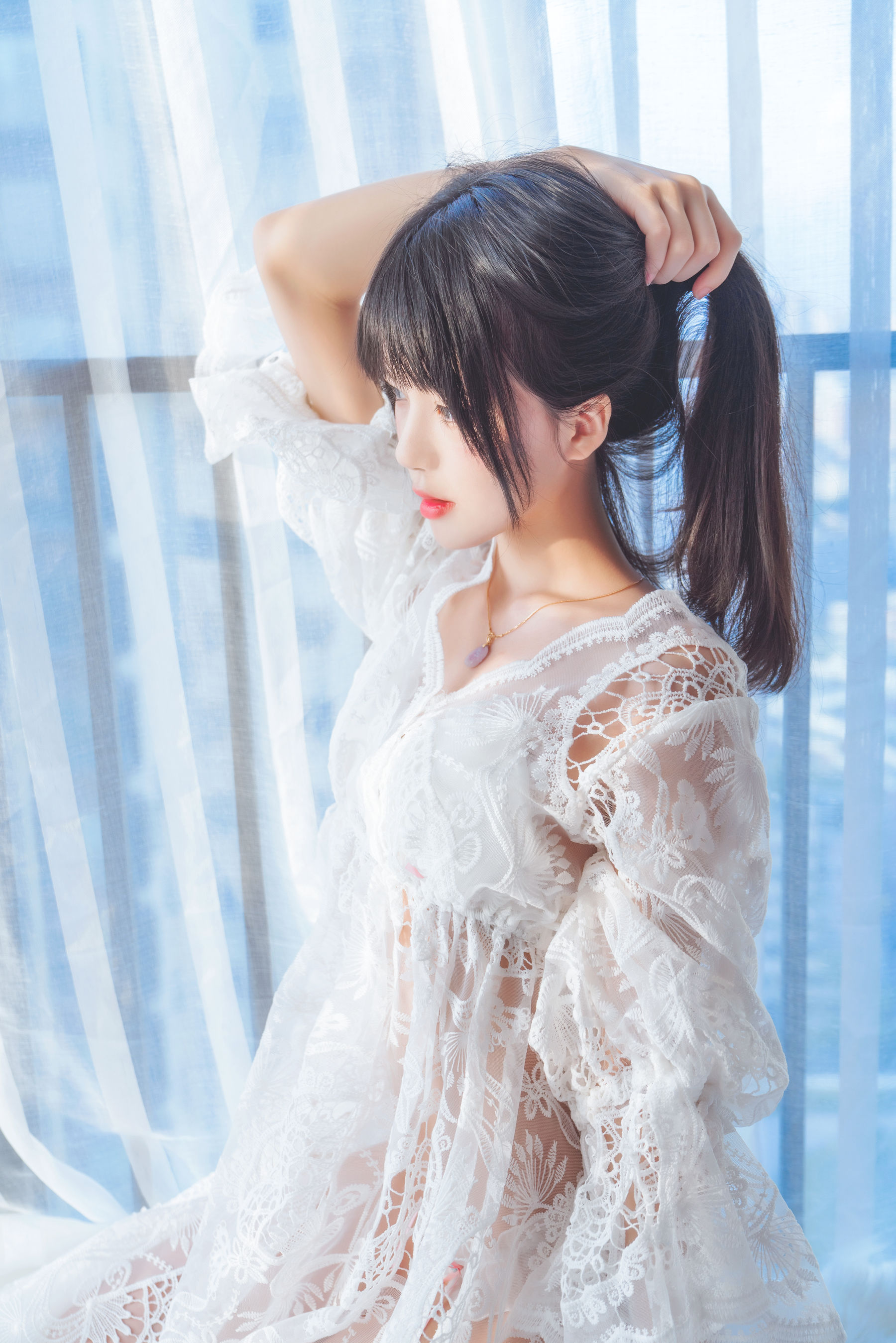 [COSPLAY] 桜桃喵 – 初雪