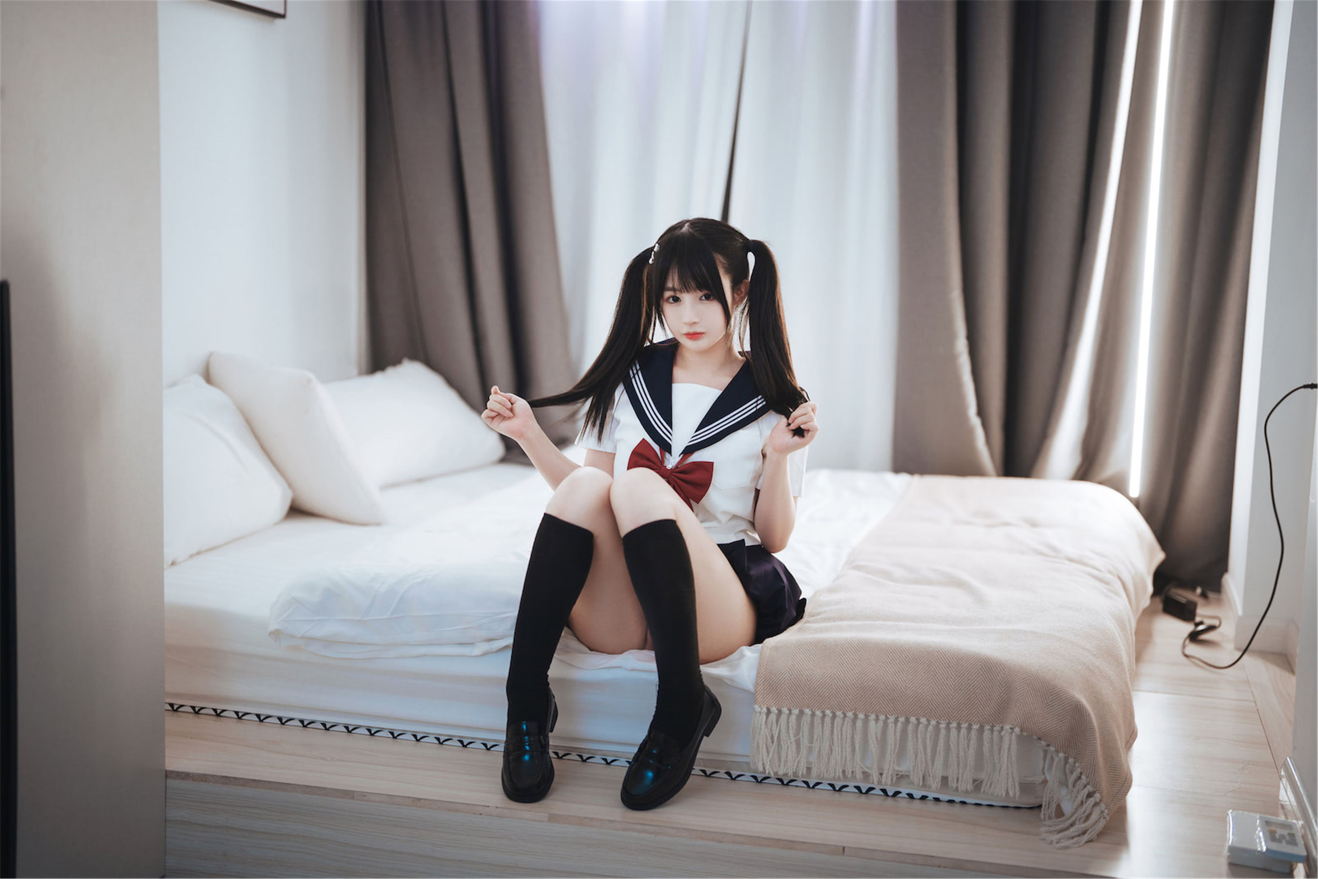 [COSPLAY] 桜井宁宁 – 双马尾JK