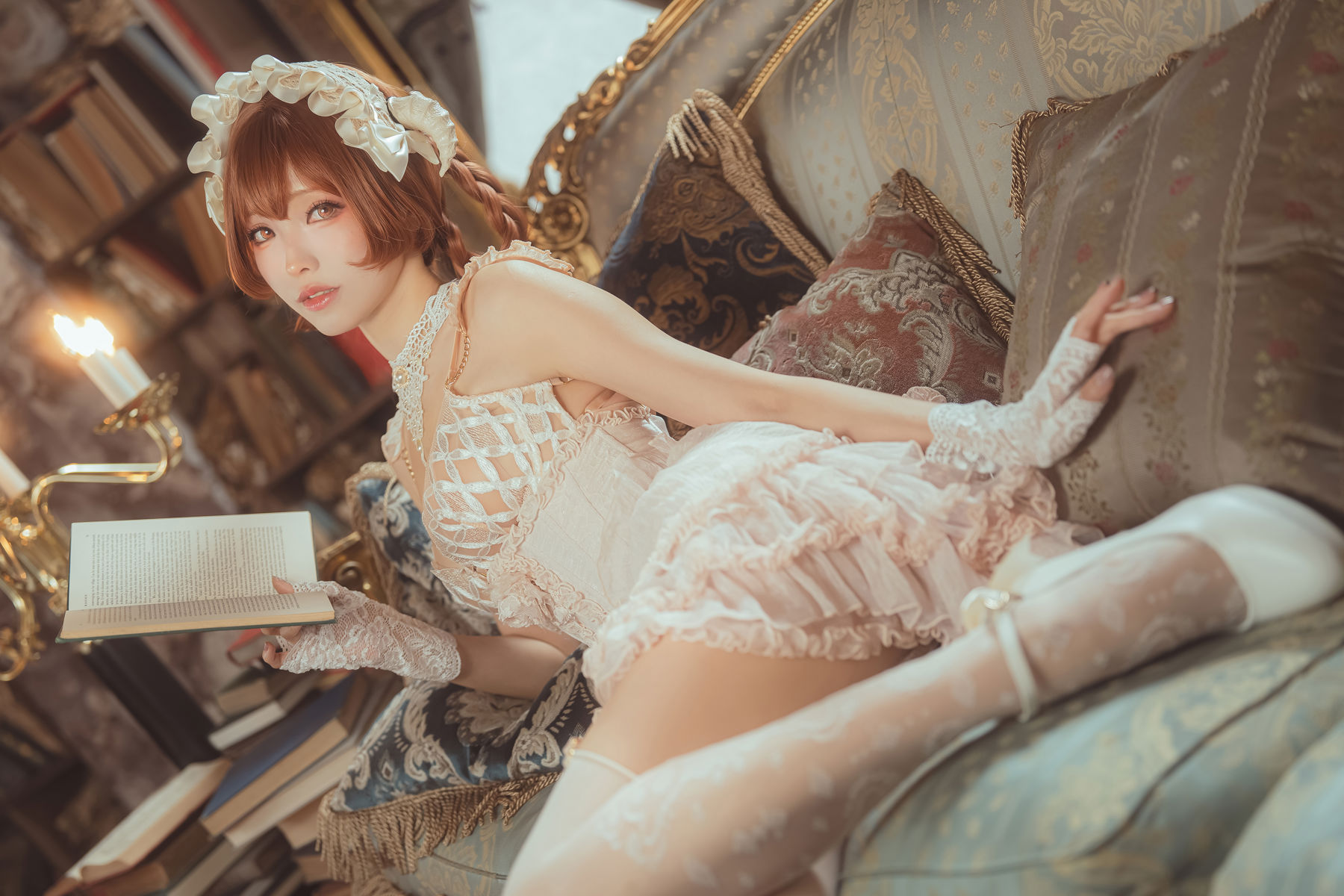 [COSPLAY] Ely_eee(ElyEE子) – Book Witch 書本魔女