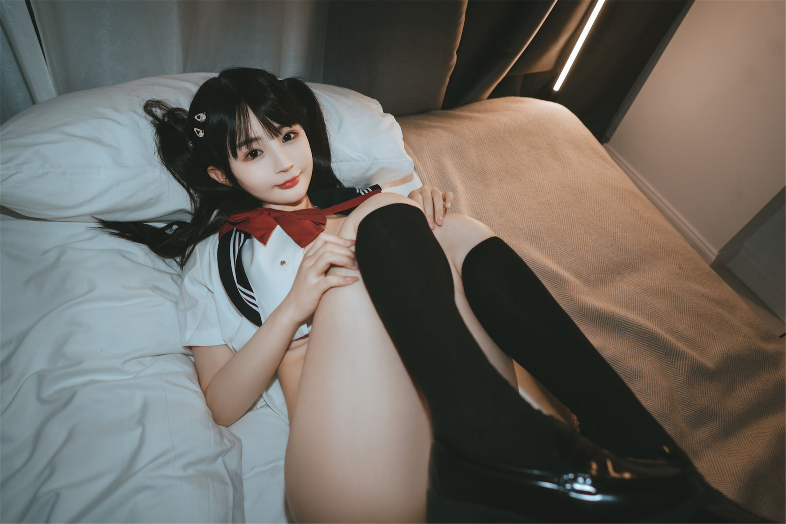 [COSPLAY] 桜井宁宁 – 双马尾JK