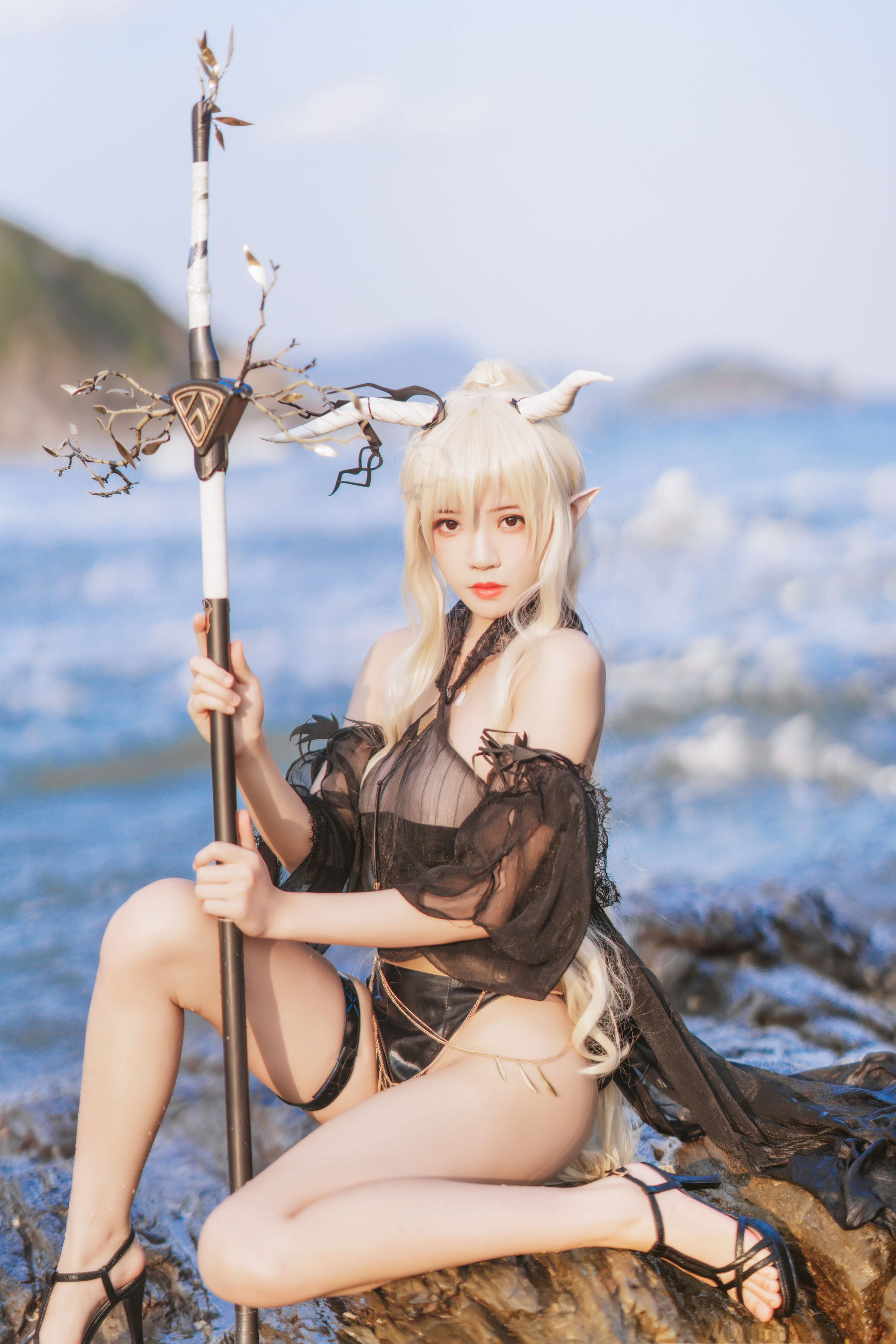 [COSPLAY] 桜桃喵 – 闪灵泳衣