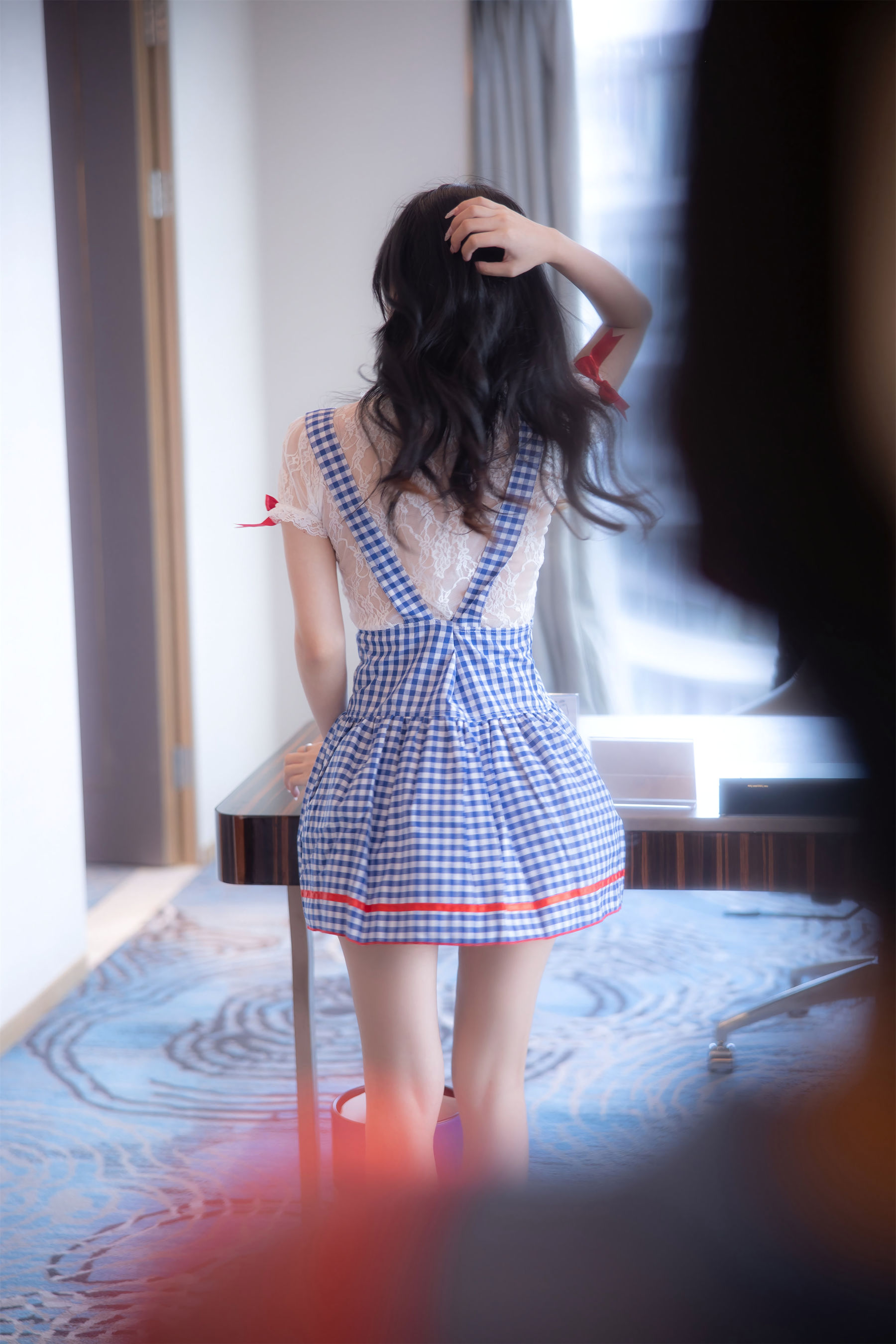 [秀人内购] 谢小蒽 诱人私拍福利 停电维修写真