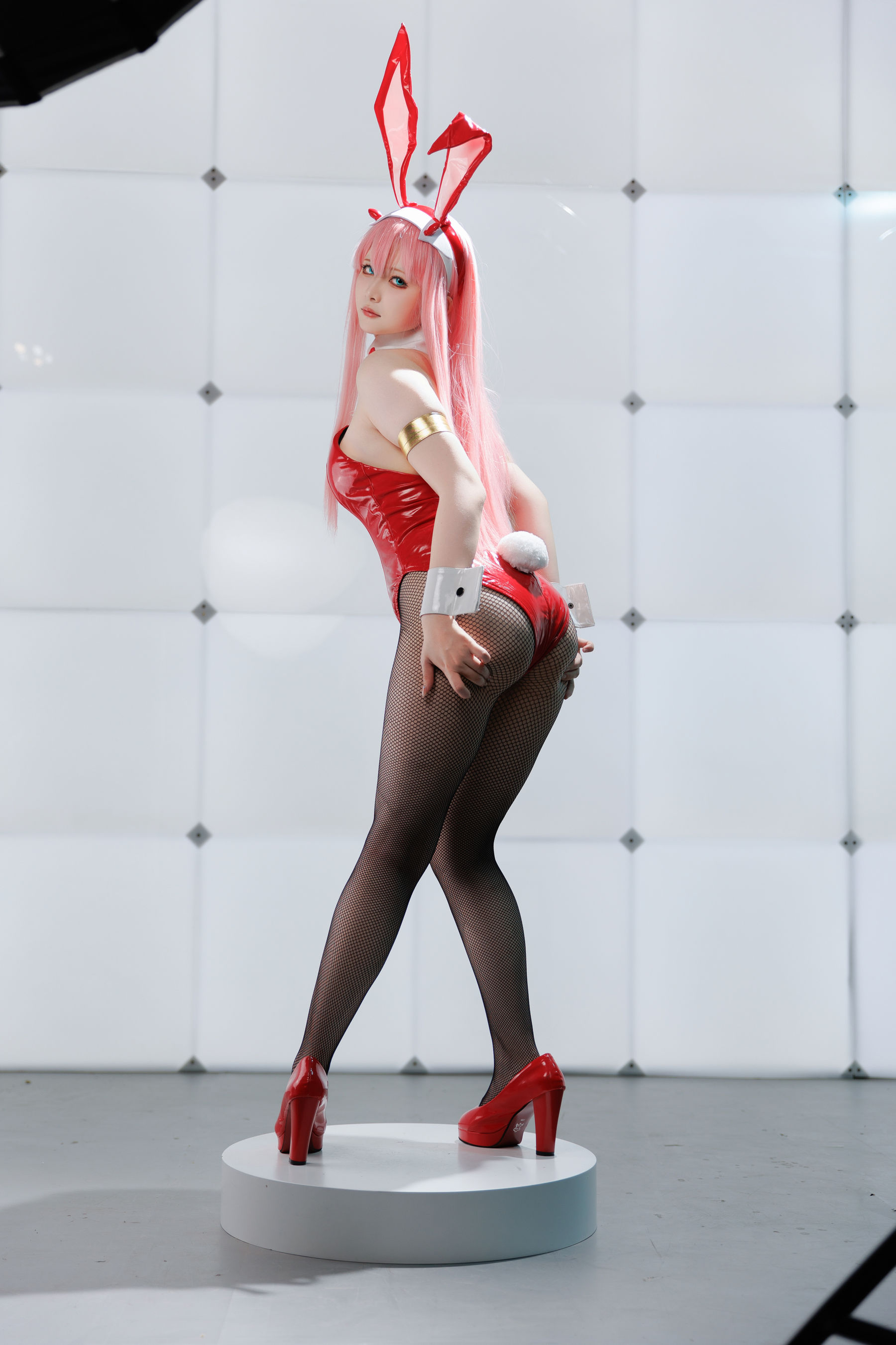 [COSPLAY] 屿鱼 – Zero Two