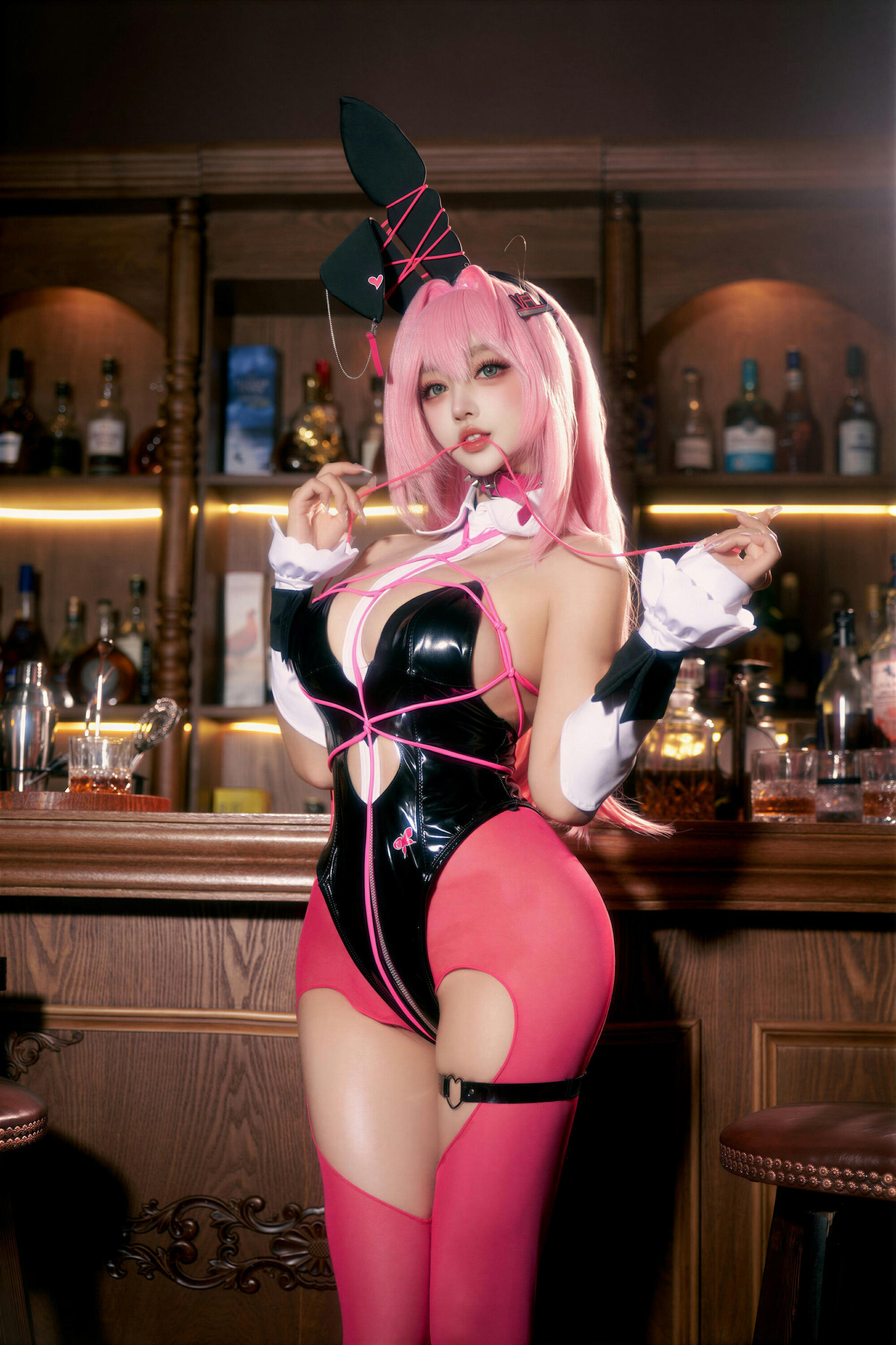 [COSPLAY] 过期米线线喵 – Nikke胜利女神 薇尔维特 兔女郎