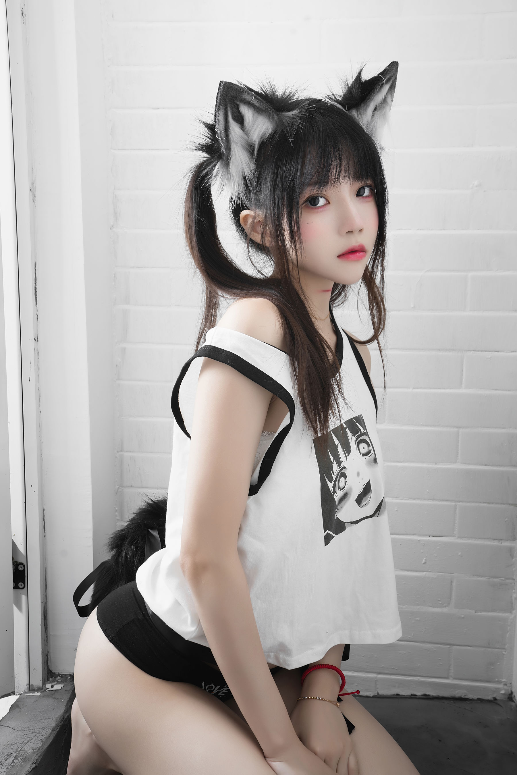 [COSPLAY] 桜桃喵 – 狼崽崽